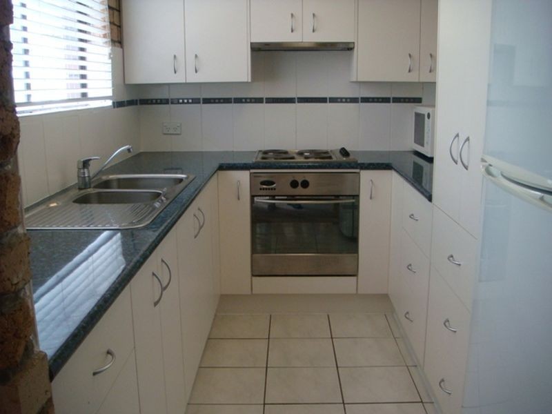 1/67 Warren Street, St Lucia QLD 4067