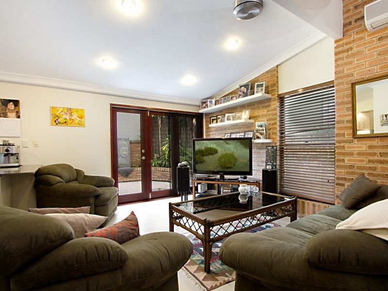 70 Thorpe Street, Indooroopilly QLD 4068