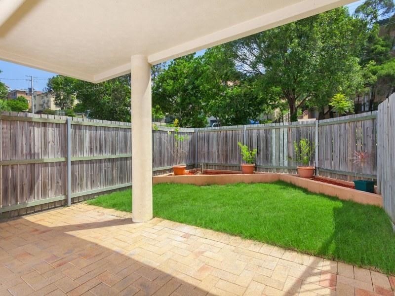 2/23 Lima Street, Auchenflower QLD 4066