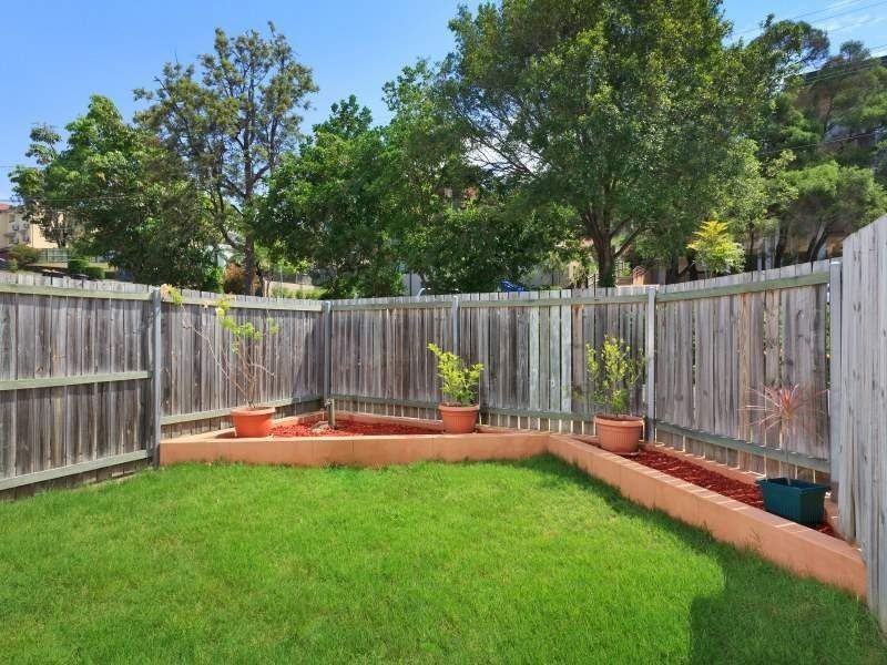 2/23 Lima Street, Auchenflower QLD 4066