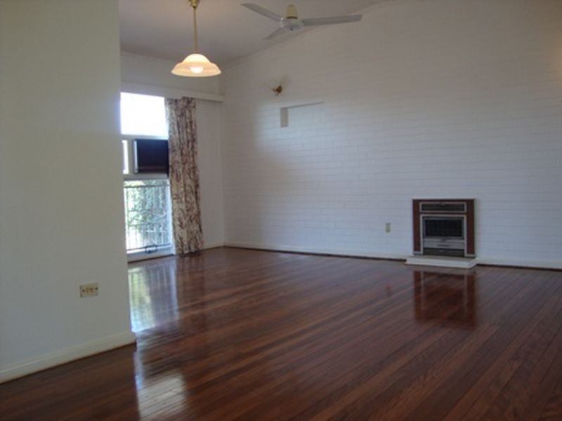 2 Wiseman Street, Kenmore QLD 4069
