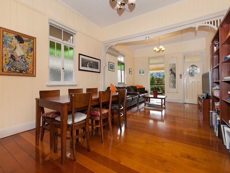 28 Coronation Street, Bardon QLD 4065