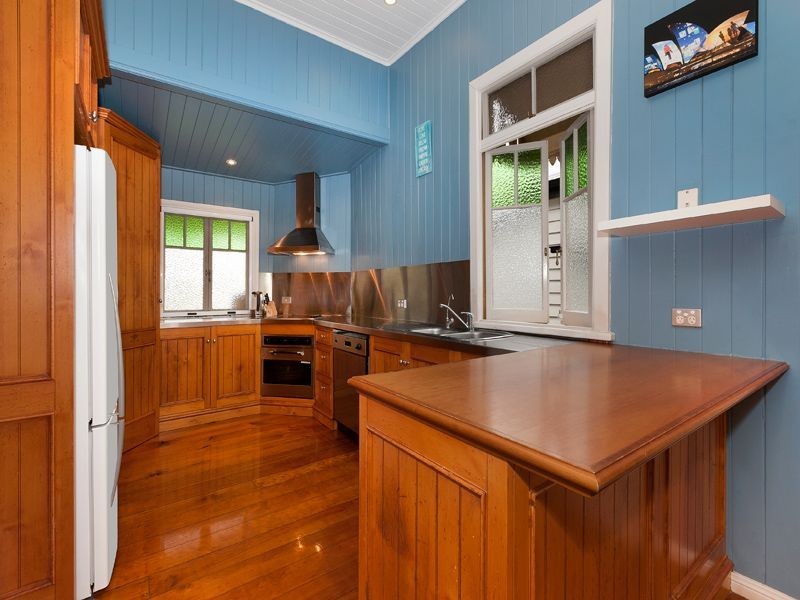 28 Coronation Street, Bardon QLD 4065