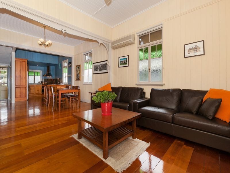 28 Coronation Street, Bardon QLD 4065
