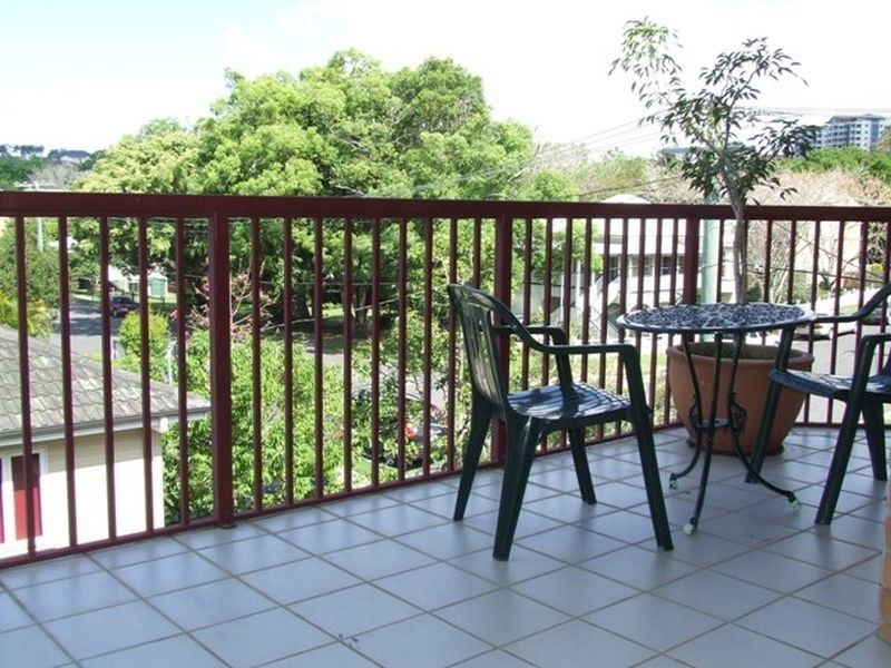 4/93 Oxford Terrace, Taringa QLD 4068