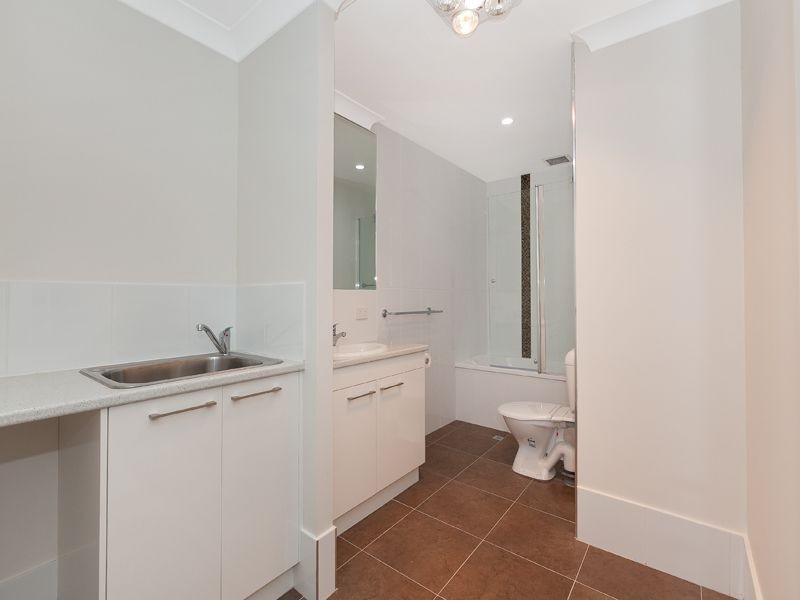 8/19 Kerr Street, Toowong QLD 4066