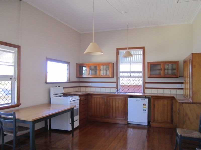 36 Curlew Street, Toowong QLD 4066