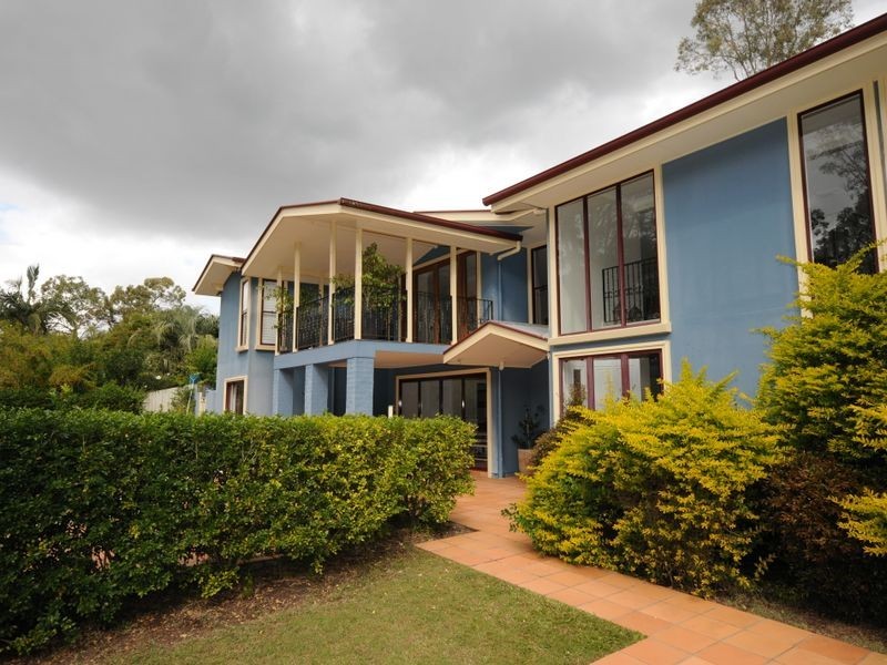 2 Ruth Miller Close, Fig Tree Pocket QLD 4069