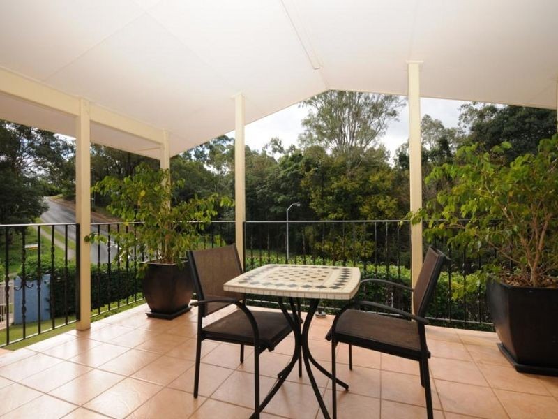 2 Ruth Miller Close, Fig Tree Pocket QLD 4069