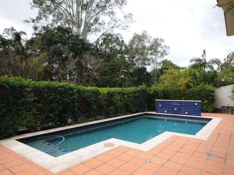 2 Ruth Miller Close, Fig Tree Pocket QLD 4069