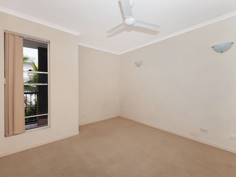 2/9 Railway Avenue, Indooroopilly QLD 4068