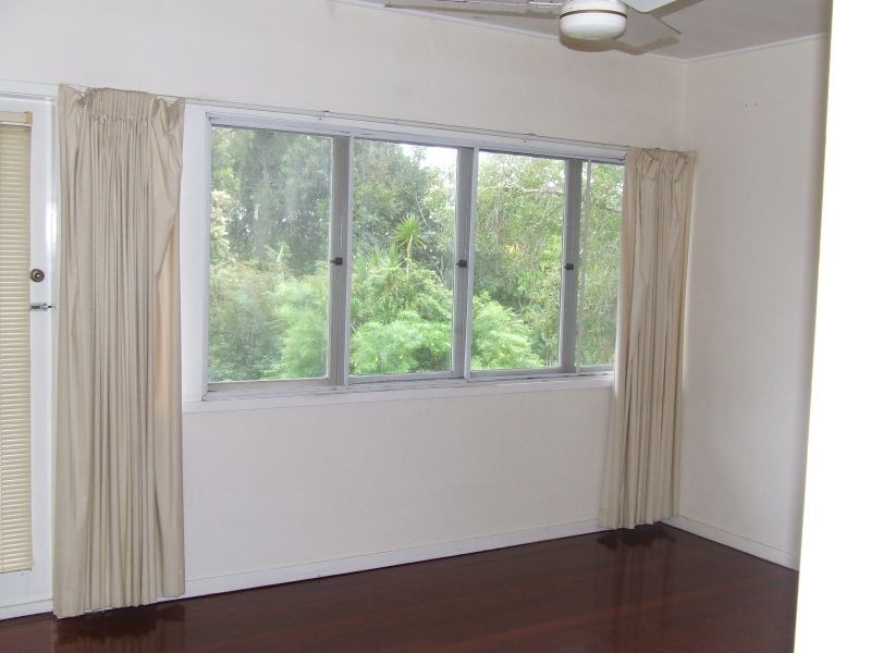 52 Central Avenue, St Lucia QLD 4067