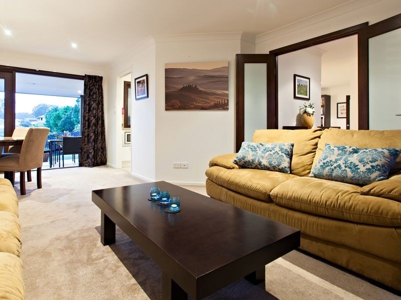 16 Bowness Close, Sinnamon Park QLD 4073