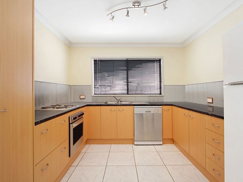 11 Fallbrook Street, Kenmore QLD 4069