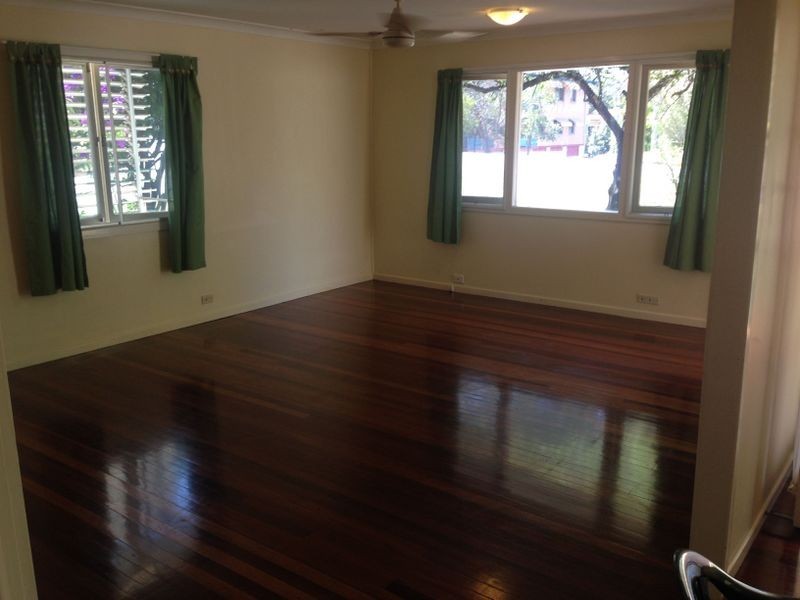 53 Sisley Street, St Lucia QLD 4067