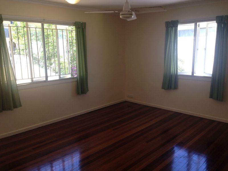 53 Sisley Street, St Lucia QLD 4067