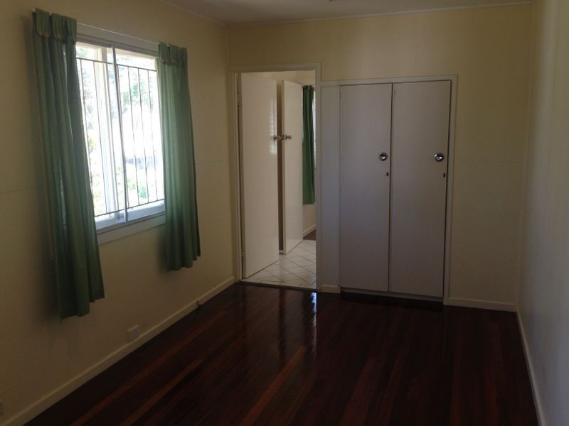 53 Sisley Street, St Lucia QLD 4067