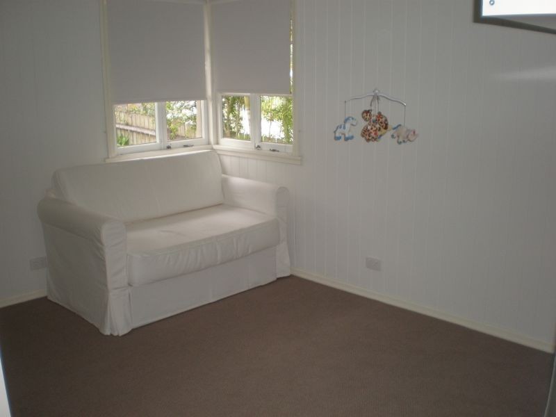 3 Ootana Street, Chapel Hill QLD 4069