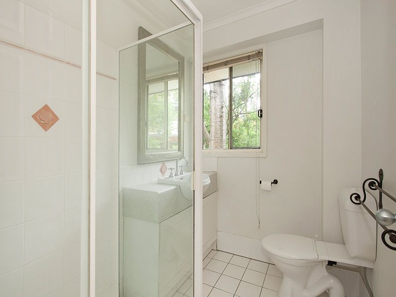 10/74A Sir Fred Schonell Drive, St Lucia QLD 4067