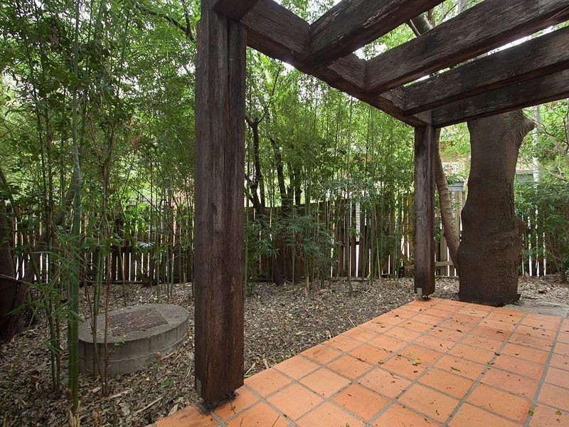 10/74A Sir Fred Schonell Drive, St Lucia QLD 4067