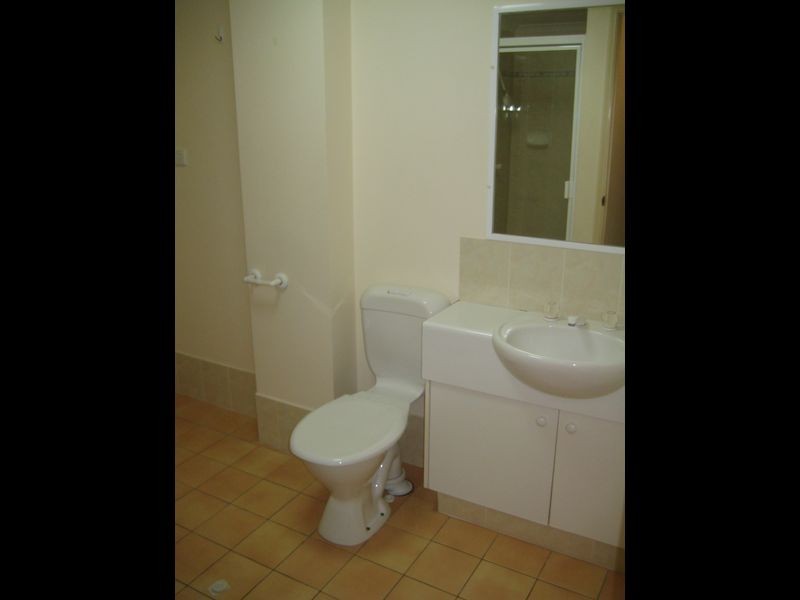 8/57 Mitre Street, St Lucia QLD 4067