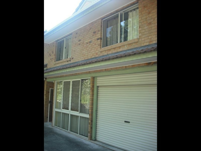 1/116 Sir Fred Schonell Drive, St Lucia QLD 4067