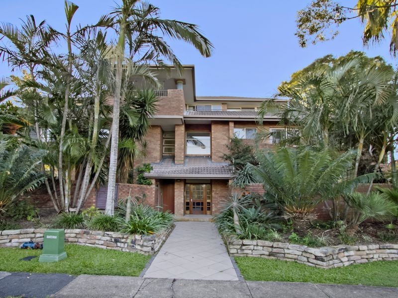 8/8 Carr Street, St Lucia QLD 4067
