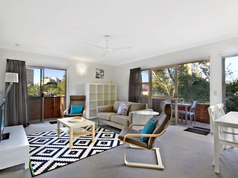 8/8 Carr Street, St Lucia QLD 4067