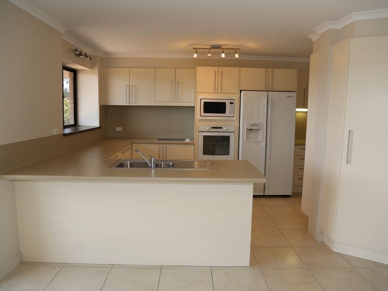 11A/32 Swann Road, Taringa QLD 4068
