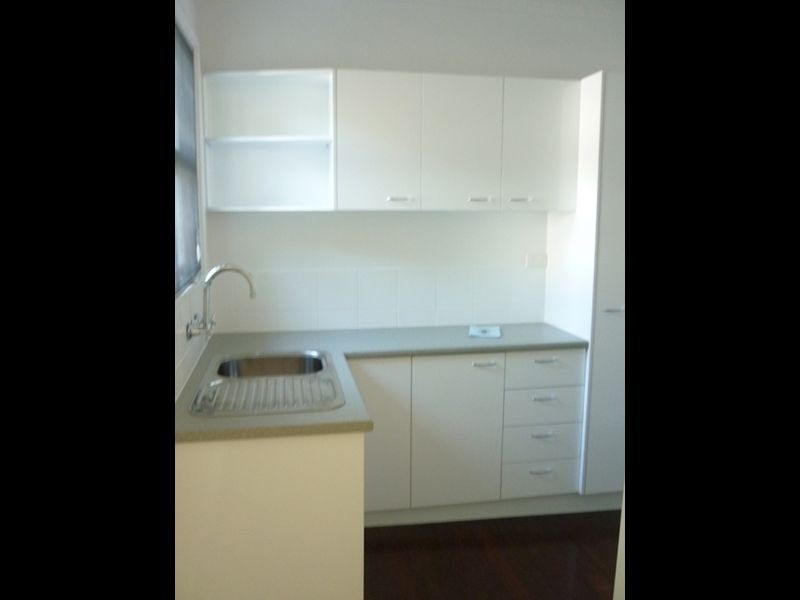 3/159 Sir Fred Schonell Drive, St Lucia QLD 4067