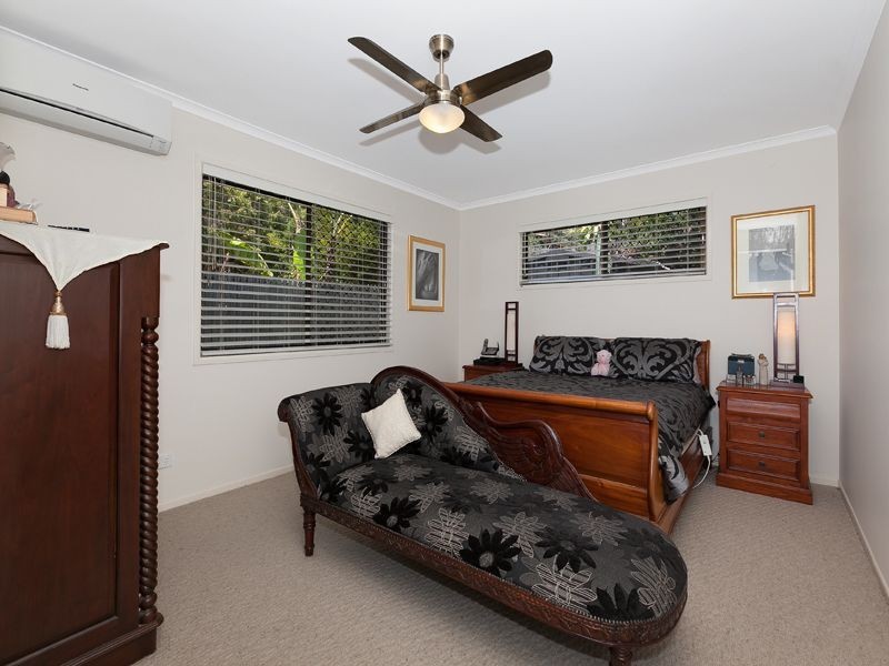 17 Moorfield Street, Fig Tree Pocket QLD 4069