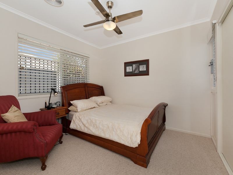17 Moorfield Street, Fig Tree Pocket QLD 4069