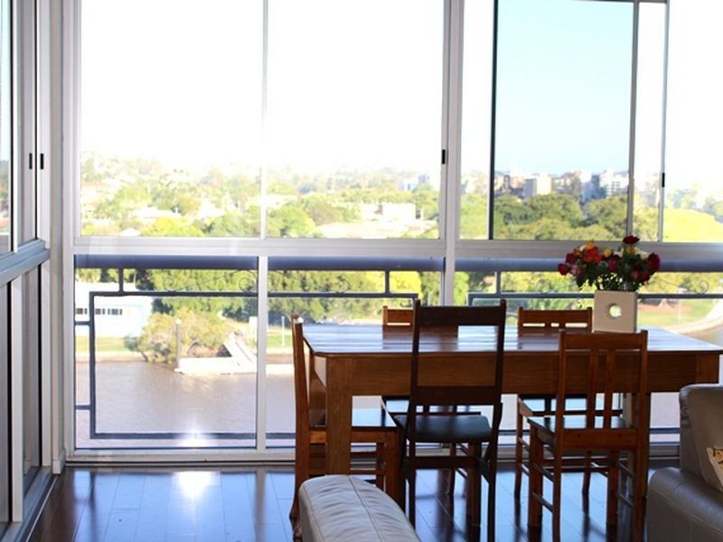 8/40 Glen Road, Toowong QLD 4066