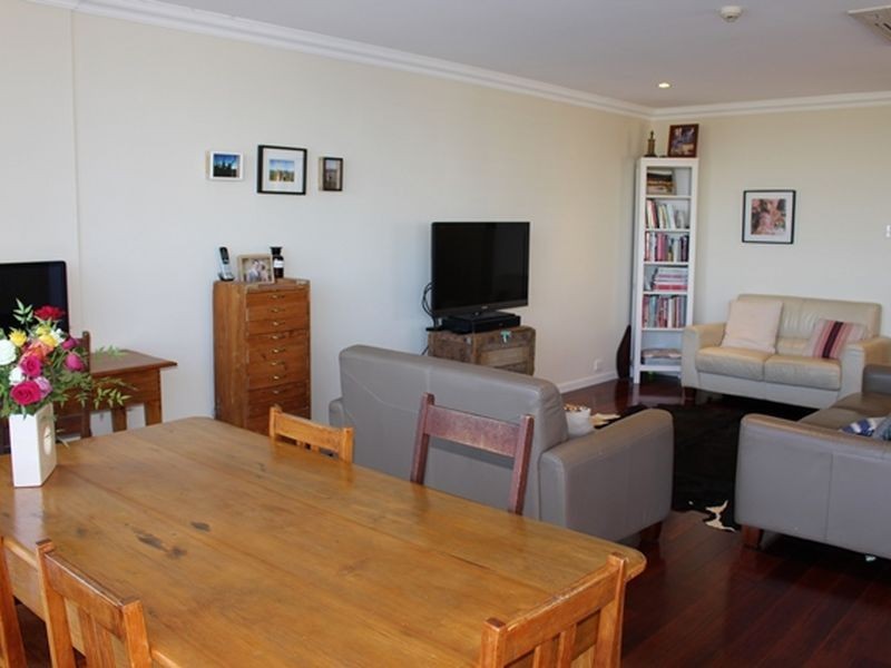 8/40 Glen Road, Toowong QLD 4066