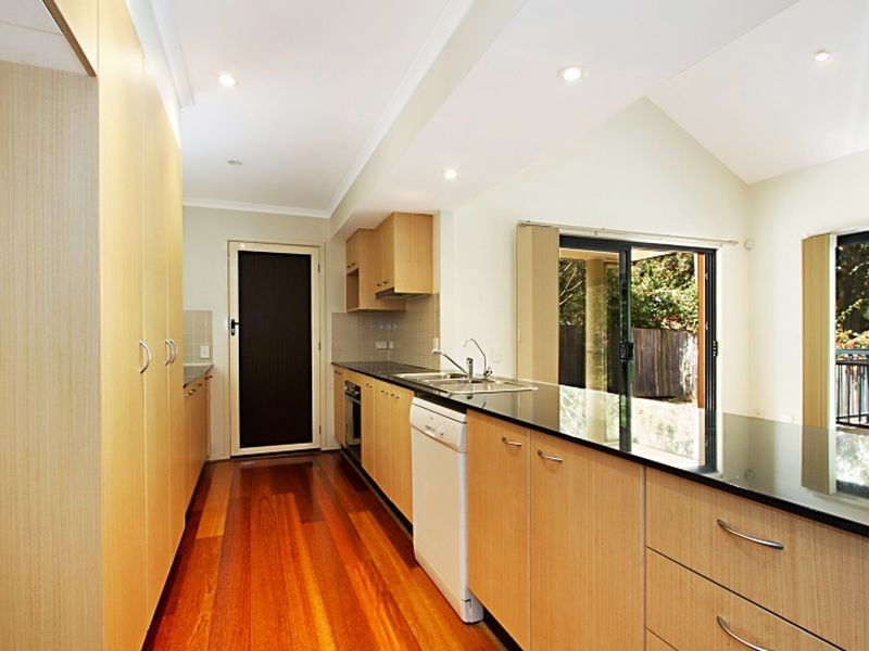 4/12 Burton Street, Indooroopilly QLD 4068