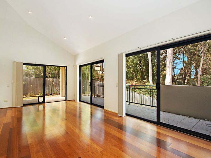 4/12 Burton Street, Indooroopilly QLD 4068