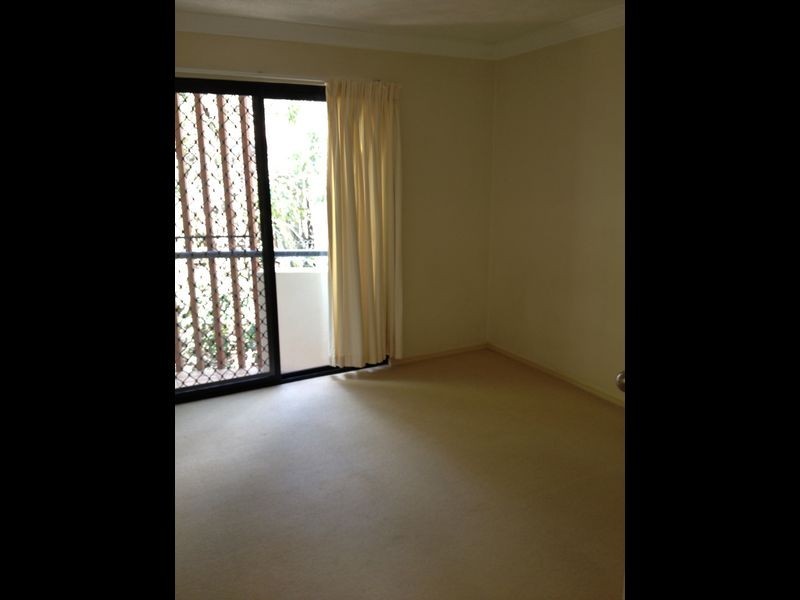 14/182 Carmody Road, St Lucia QLD 4067