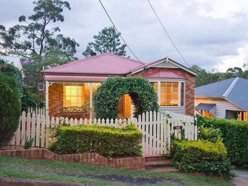 18 Mossman Street, Taringa QLD 4068