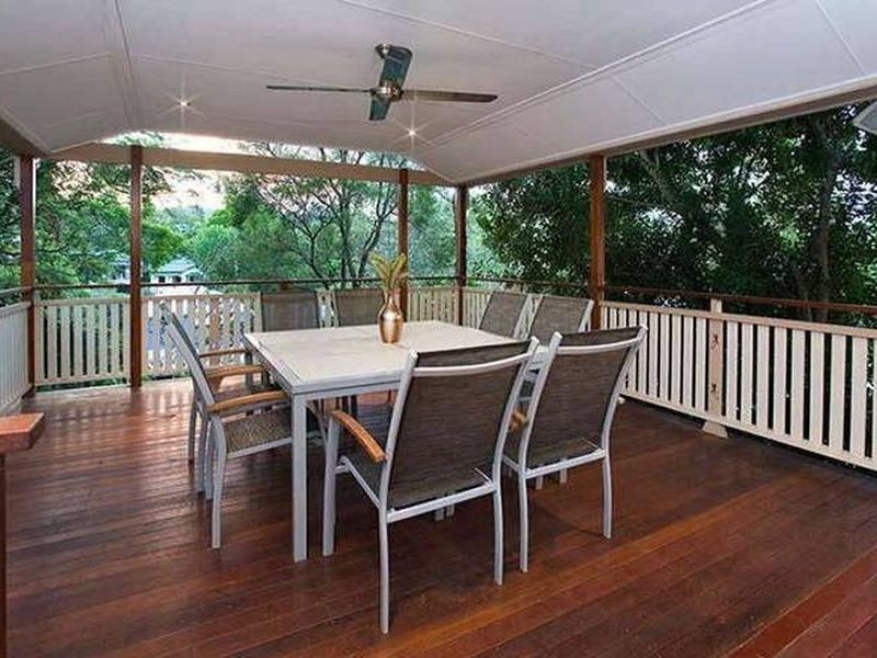 18 Mossman Street, Taringa QLD 4068