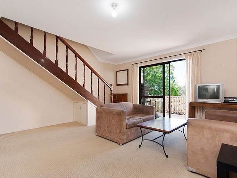 3/77 Warren Street, St Lucia QLD 4067