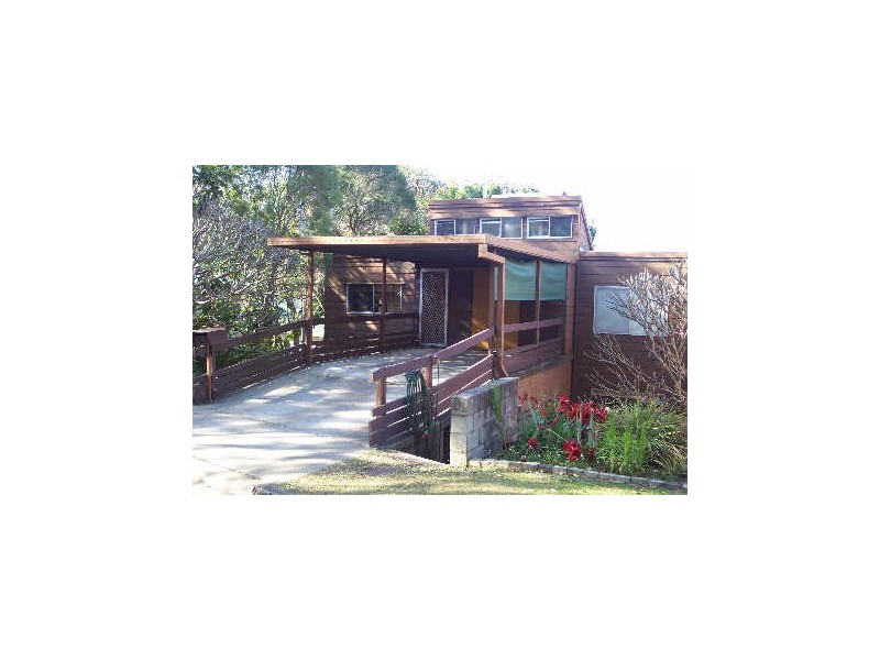 14 Seventh Avenue, St Lucia QLD 4067