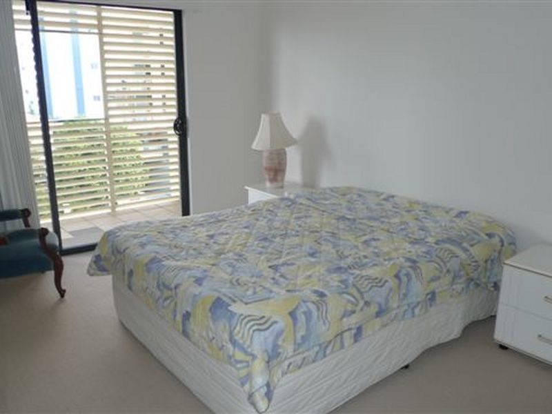 24/11 Grosvenor Road, Indooroopilly QLD 4068