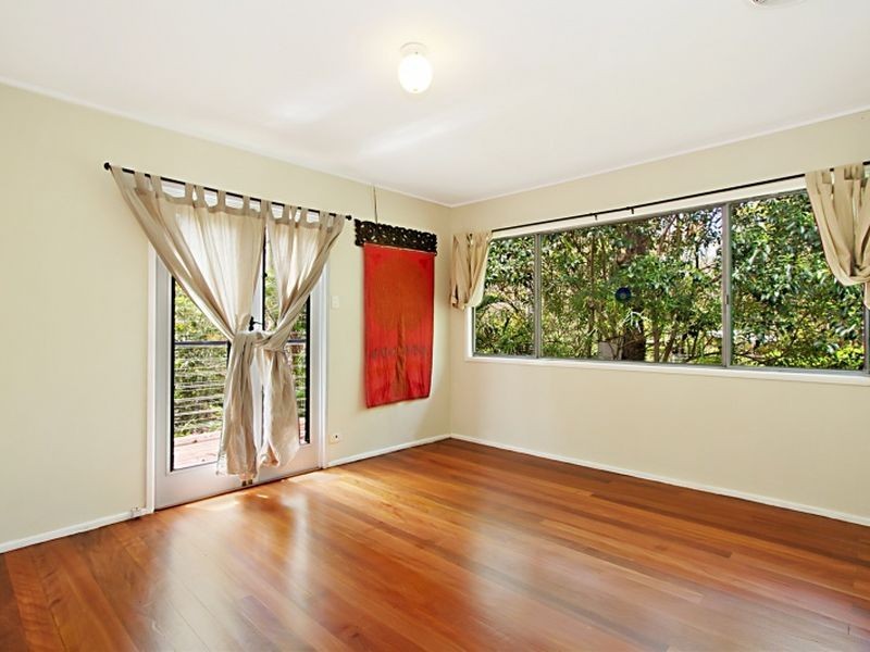 1 Dewrang Street, Chapel Hill QLD 4069