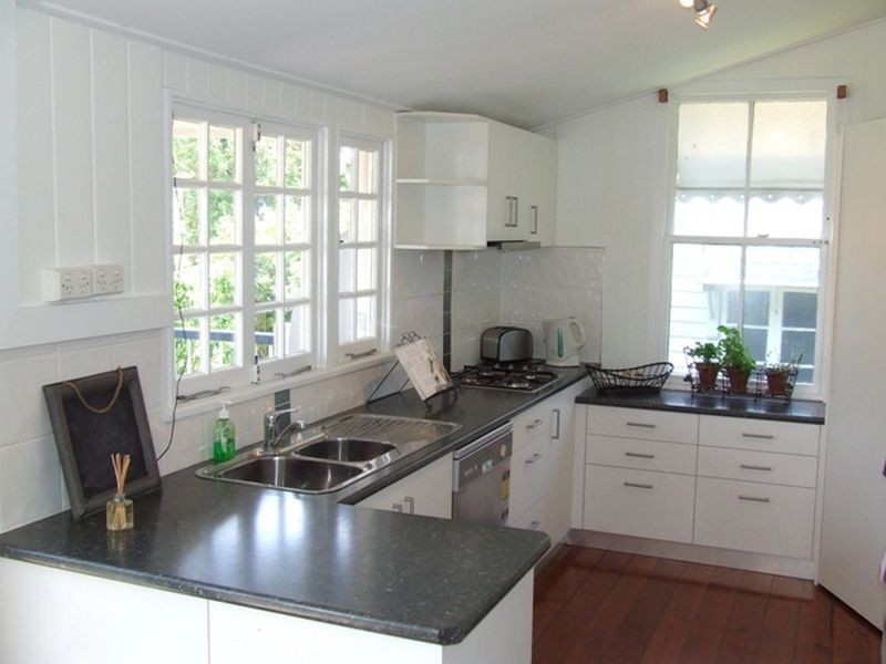 13 Elizabeth Street, Toowong QLD 4066