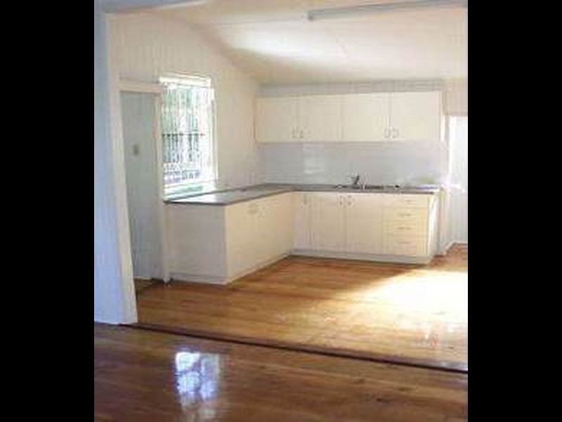 147 Honour Avenue, Chelmer QLD 4068