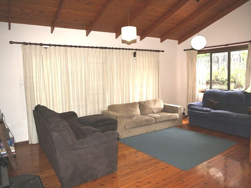 38 Tucker Street, Chapel Hill QLD 4069