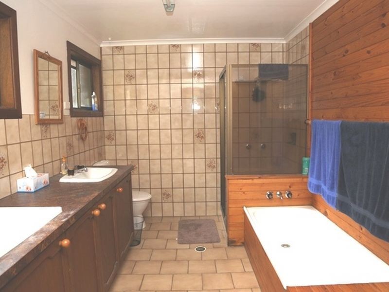 38 Tucker Street, Chapel Hill QLD 4069