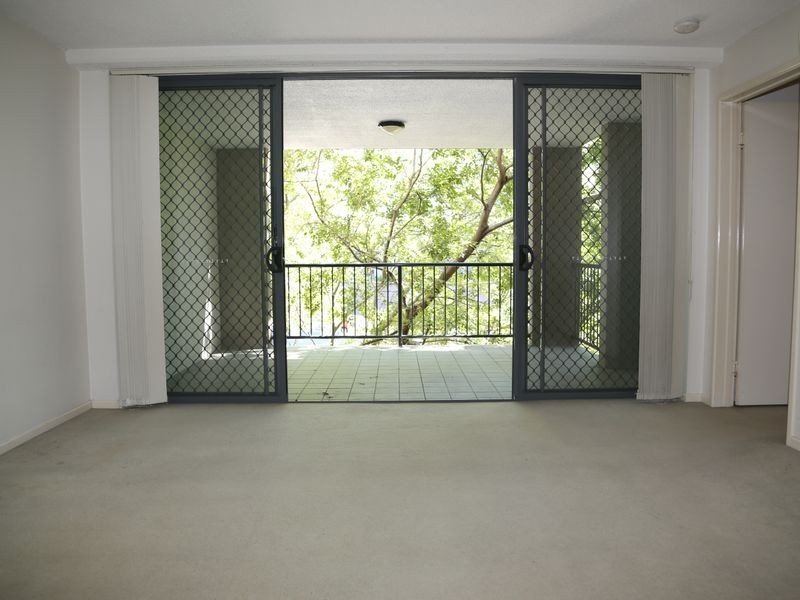 28/7 Landsborough Terrace, Toowong QLD 4066