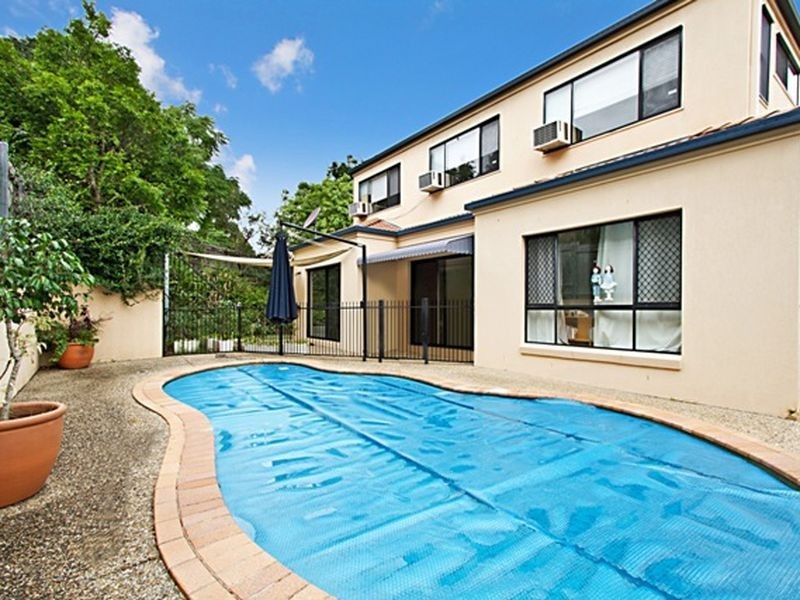 2 Evergreen Close, Kenmore QLD 4069