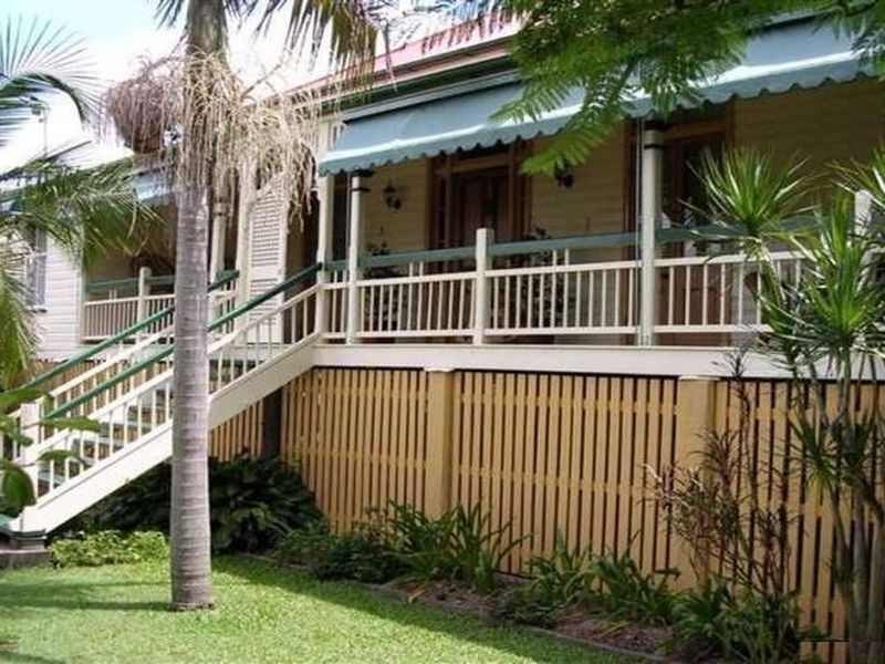 16 Graceville Avenue, Graceville QLD 4075